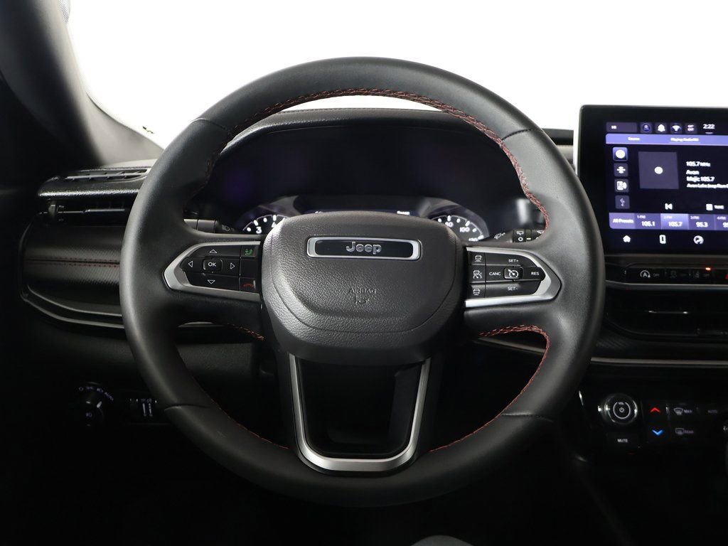 Used 2024 Jeep Compass Trailhawk image 32