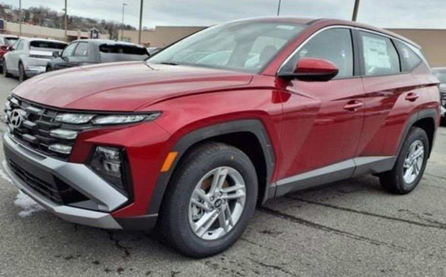 New 2025 Hyundai Tucson SE