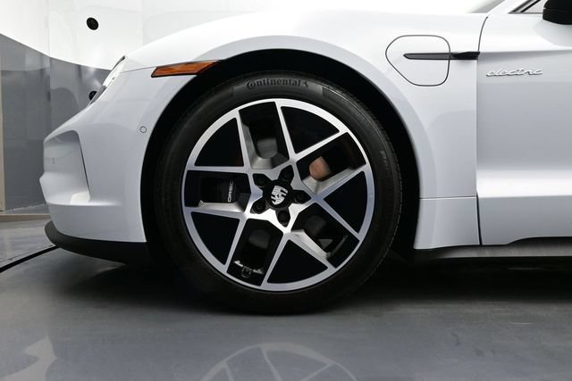 Used 2025 Porsche Taycan RWD image 6
