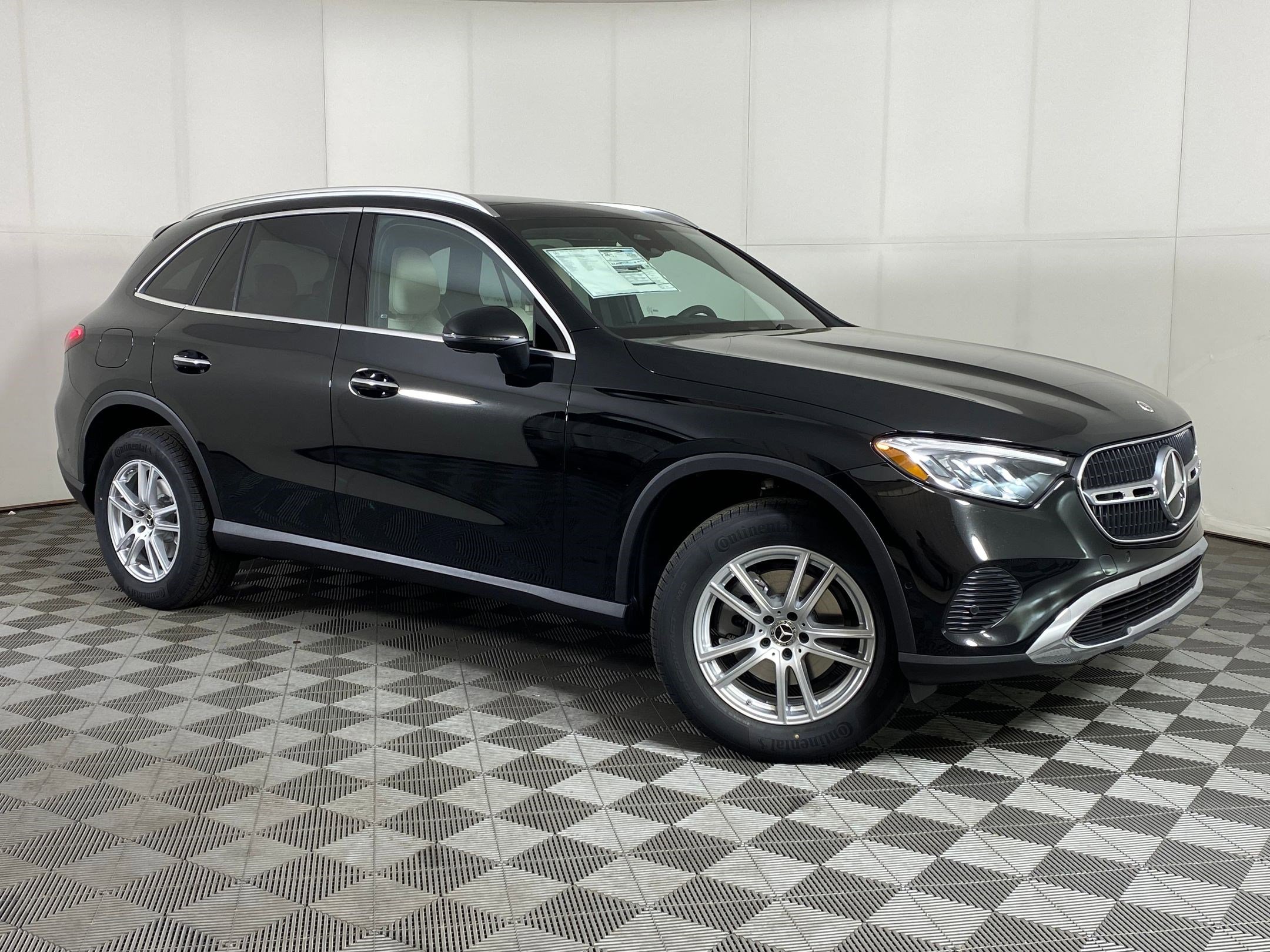 Used 2026 Mercedes-Benz GLC 300 4MATIC image 6