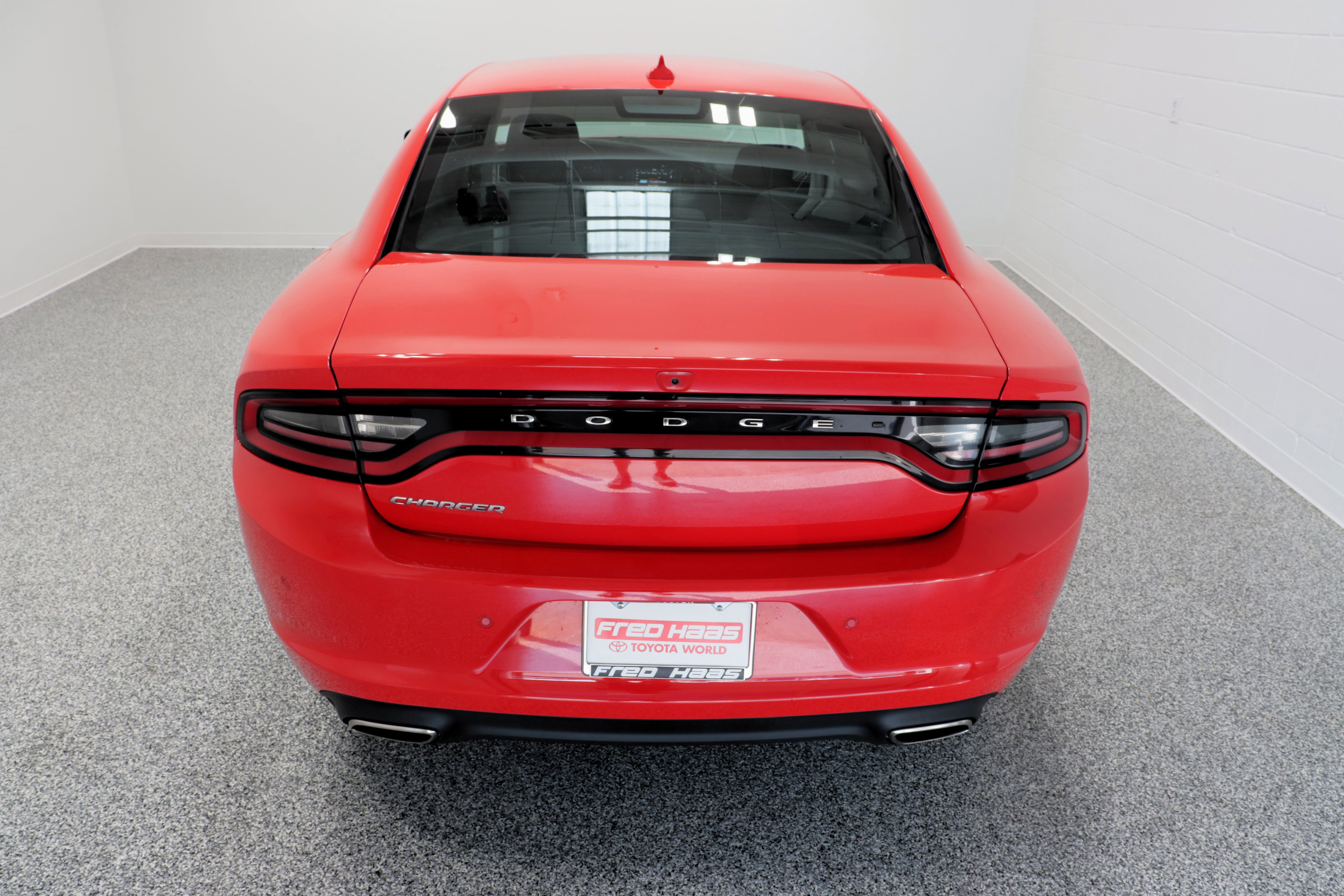 Used 2023 Dodge Charger SXT image 8