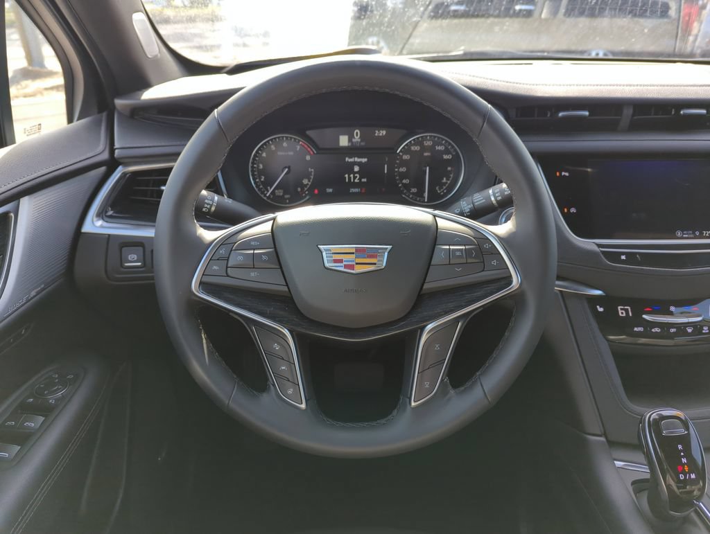 Used 2025 Cadillac XT5 Premium Luxury FWD image 16