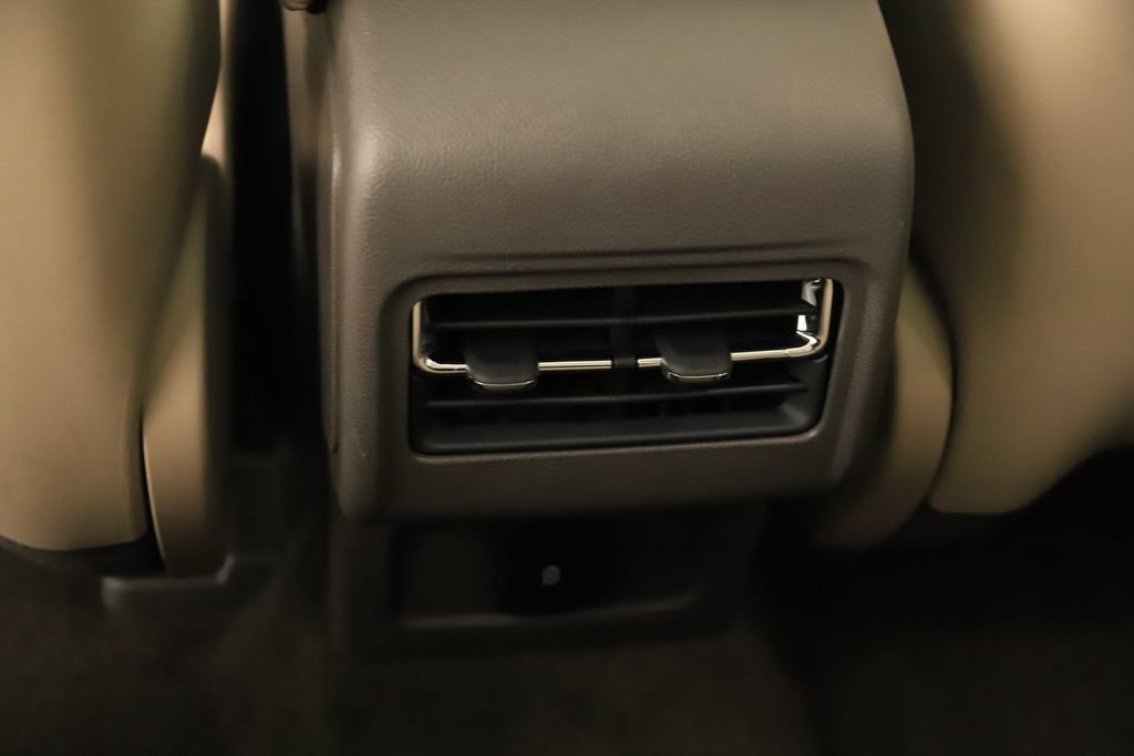 Used 2022 Lincoln Corsair Grand Touring AWD/4WD image 22