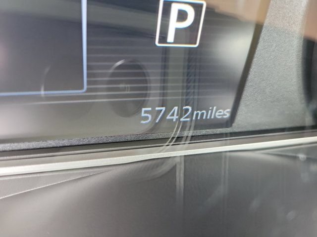 Certified 2025 Nissan Versa SR w/ Trunk Package FWD image 29