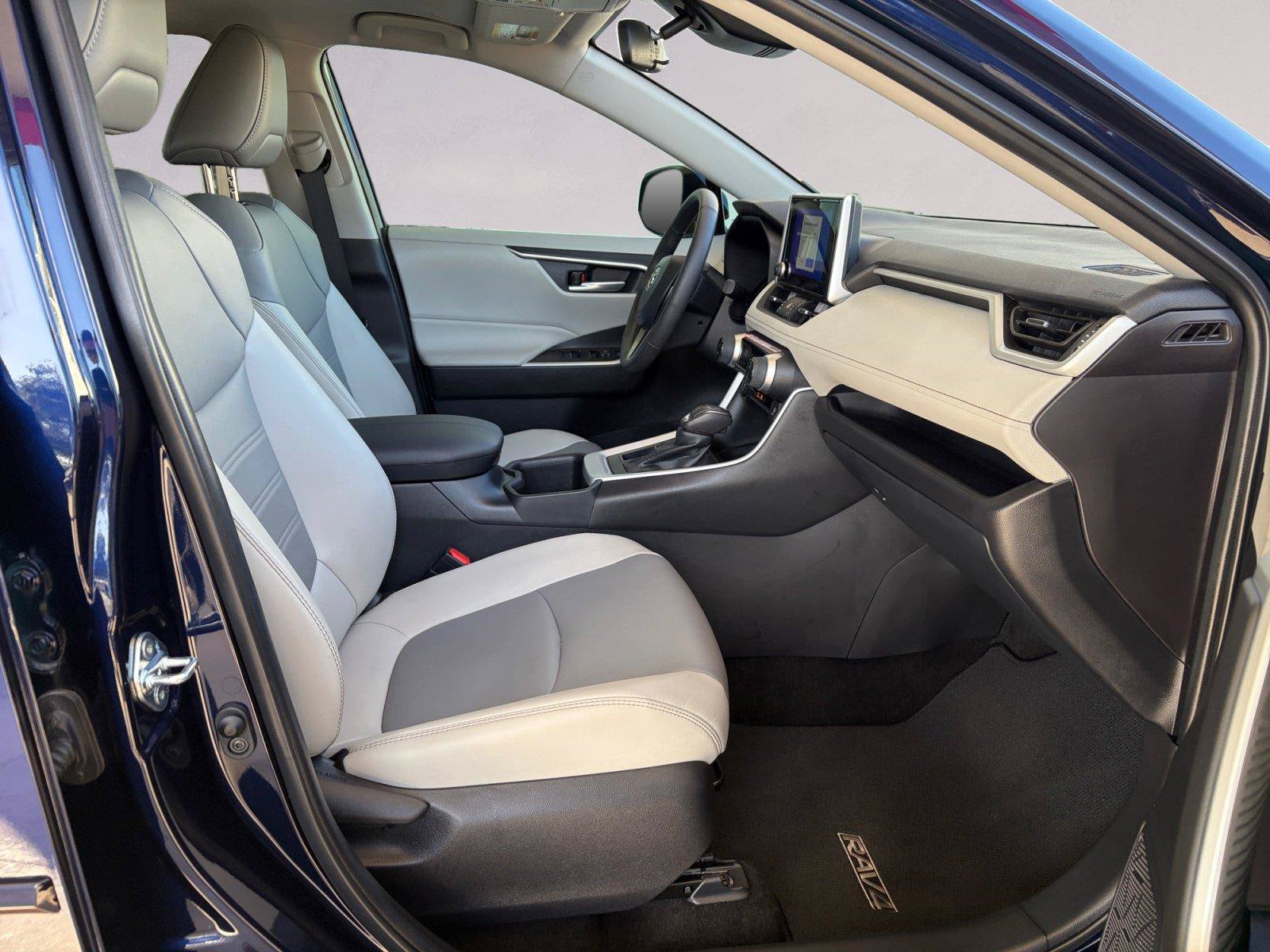 Used 2025 Toyota RAV4 XLE Premium FWD image 15