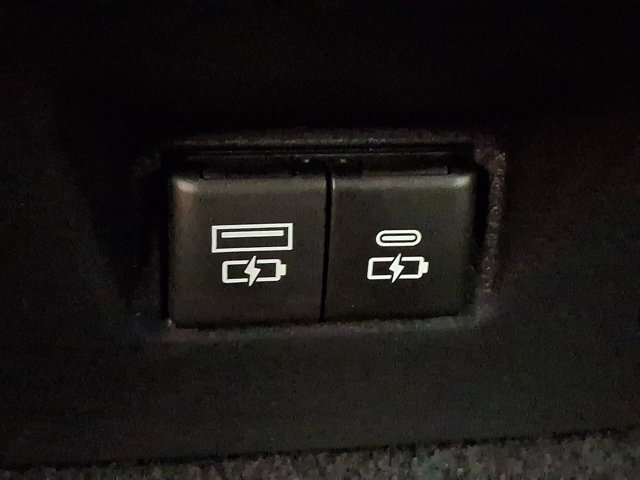 Used 2026 Toyota Camry SE FWD image 10