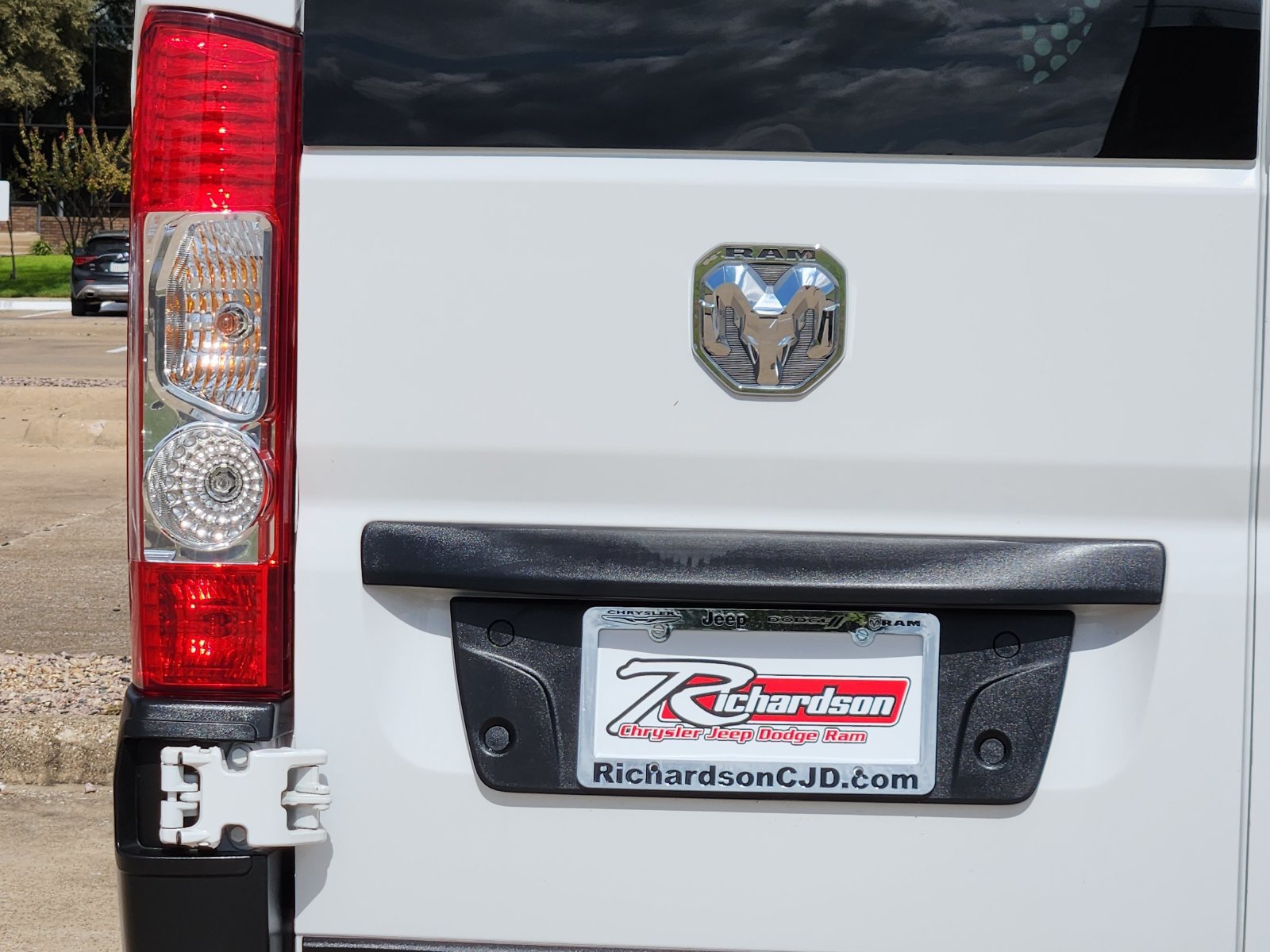 Used 2025 RAM ProMaster 2500 w/ U-Haul Equipment Group FWD image 15