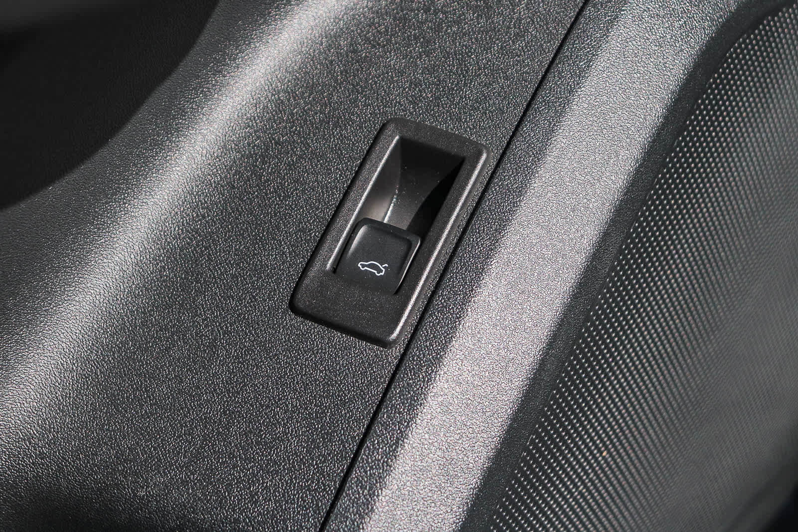 Used 2025 Audi Q5 Premium w/ Convenience Package image 27