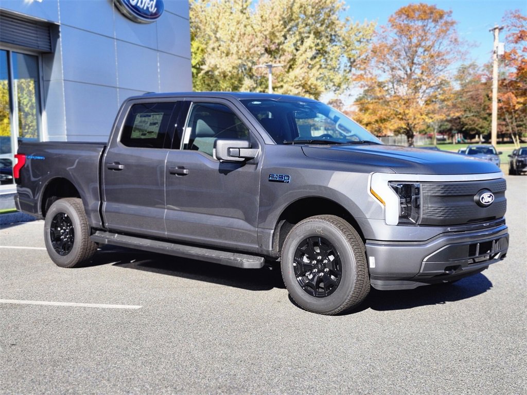 New 2025 Ford F150 Lightning XLT w/ Max Trailer Tow Package image 7