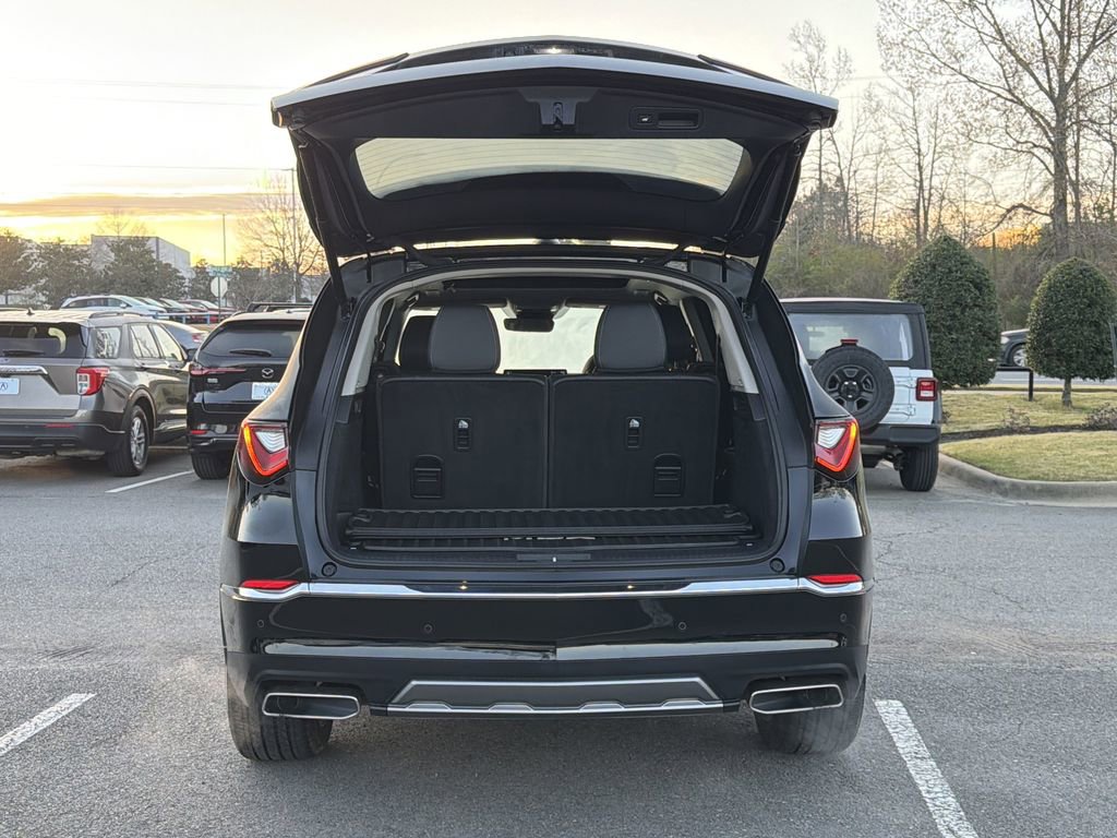 Used 2025 Acura MDX w/ Technology Package image 16