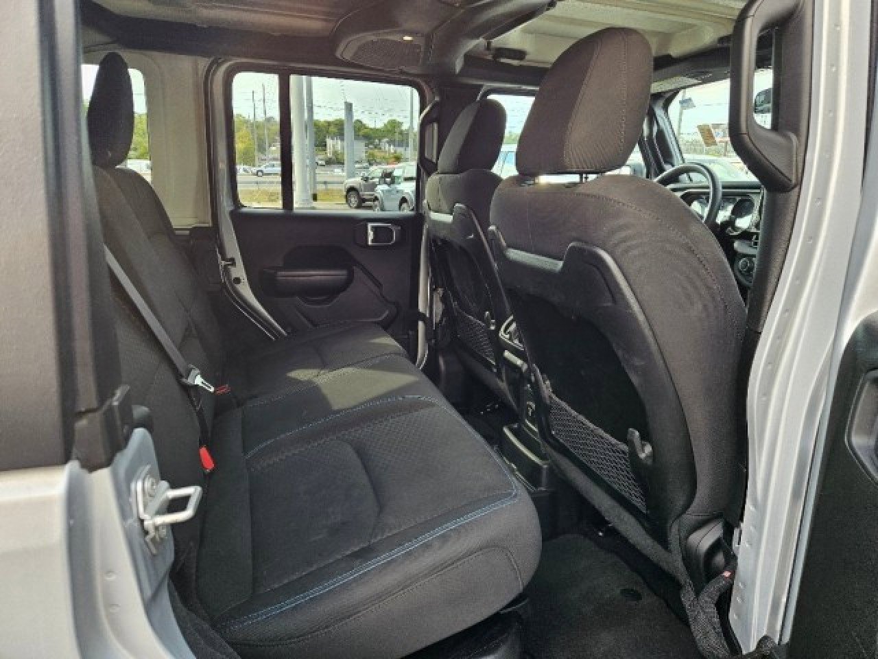 Used 2024 Jeep Wrangler Unlimited Rubicon 4xe image 13