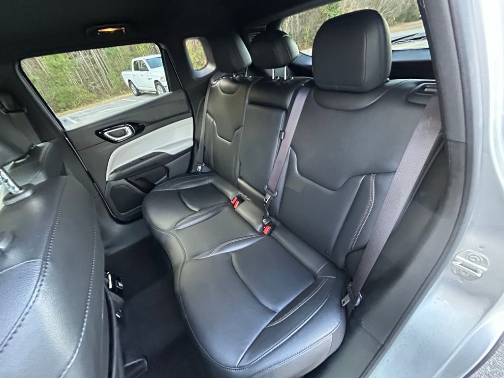 Used 2024 Jeep Compass Limited image 17