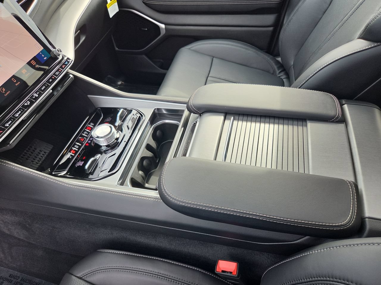 New 2026 Jeep Grand Wagoneer L Limited AWD/4WD image 38