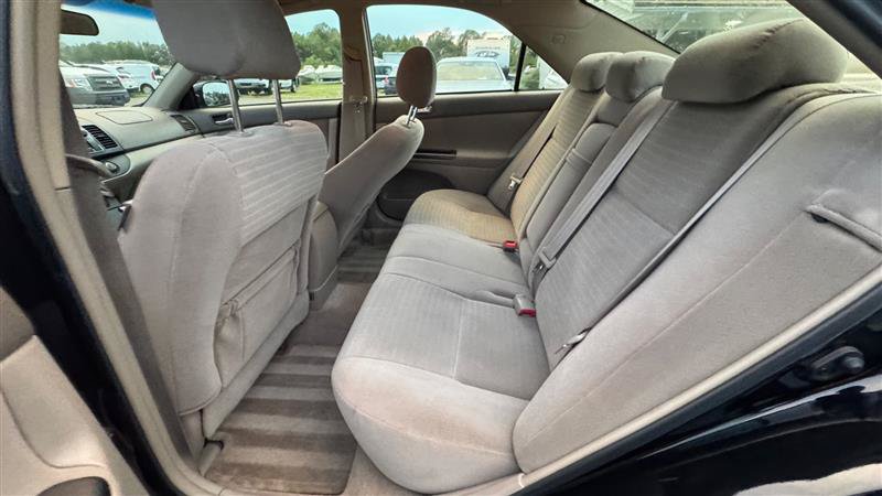 Used 2005 Toyota Camry LE FWD image 37