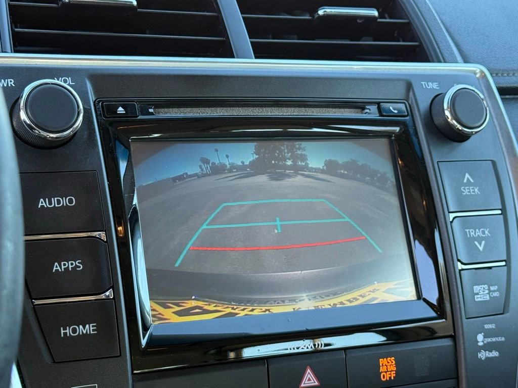 Used 2017 Toyota Camry XSE image 10