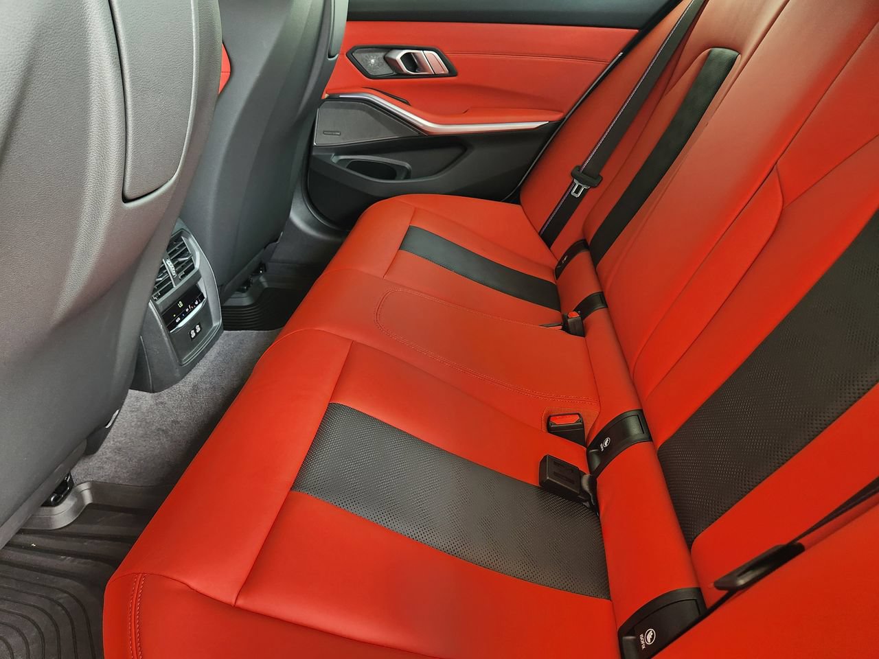 Used 2026 BMW M3 Competition RWD image 28