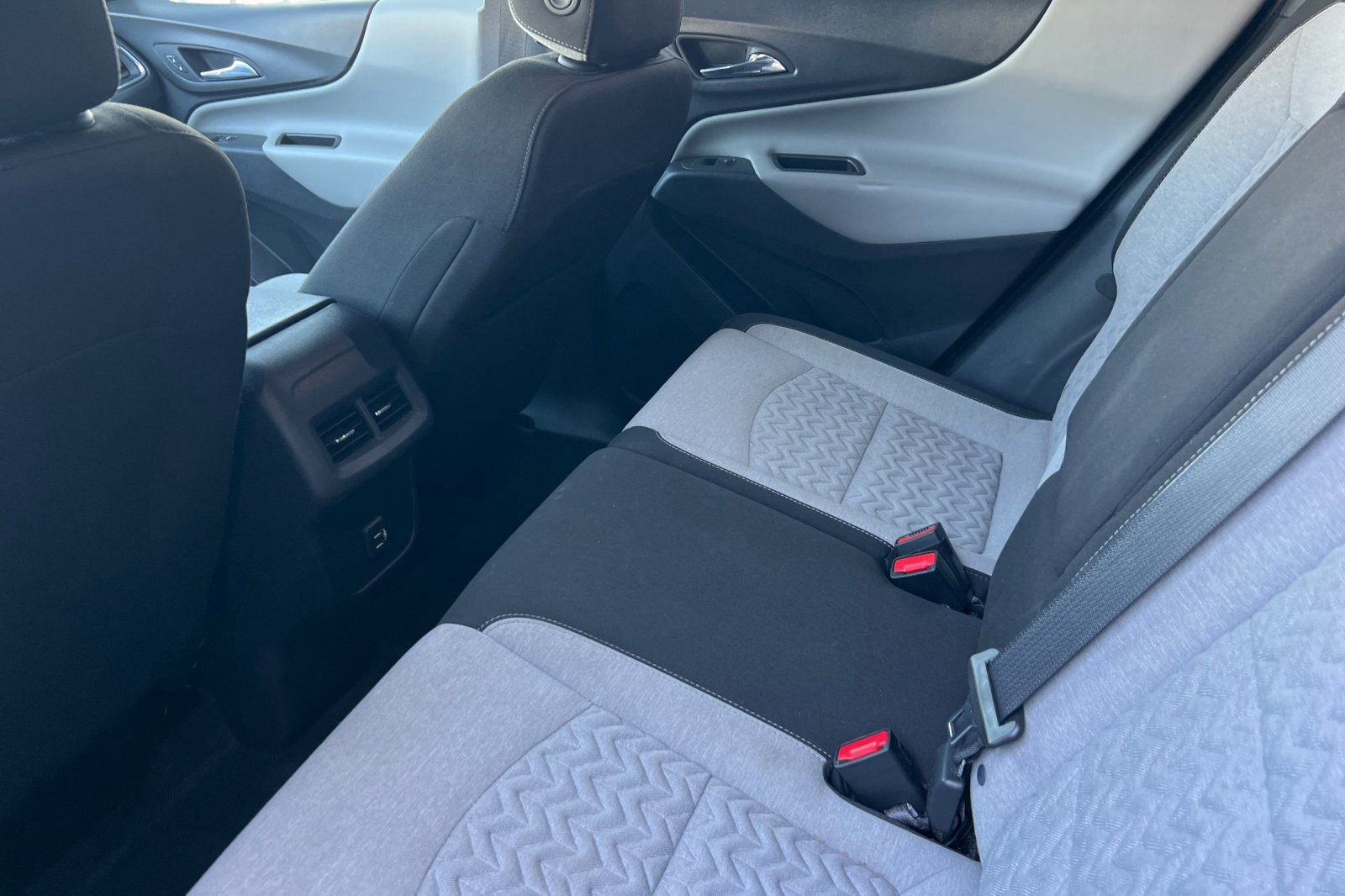 Used 2023 Chevrolet Equinox LT image 12