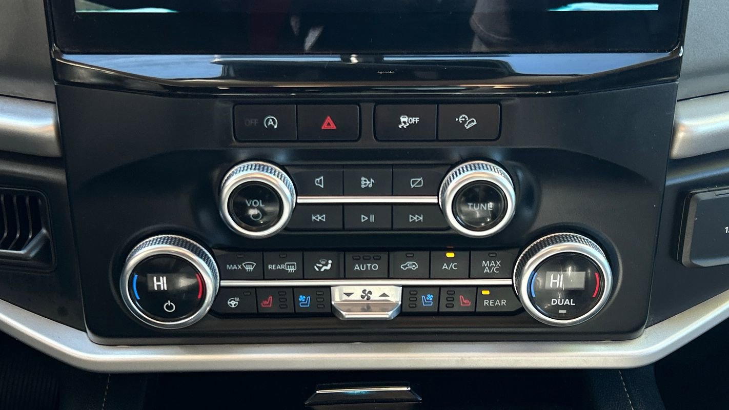 Used 2023 Ford Expedition XLT AWD/4WD image 29