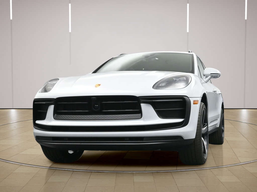 Certified 2026 Porsche Macan AWD/4WD image 28