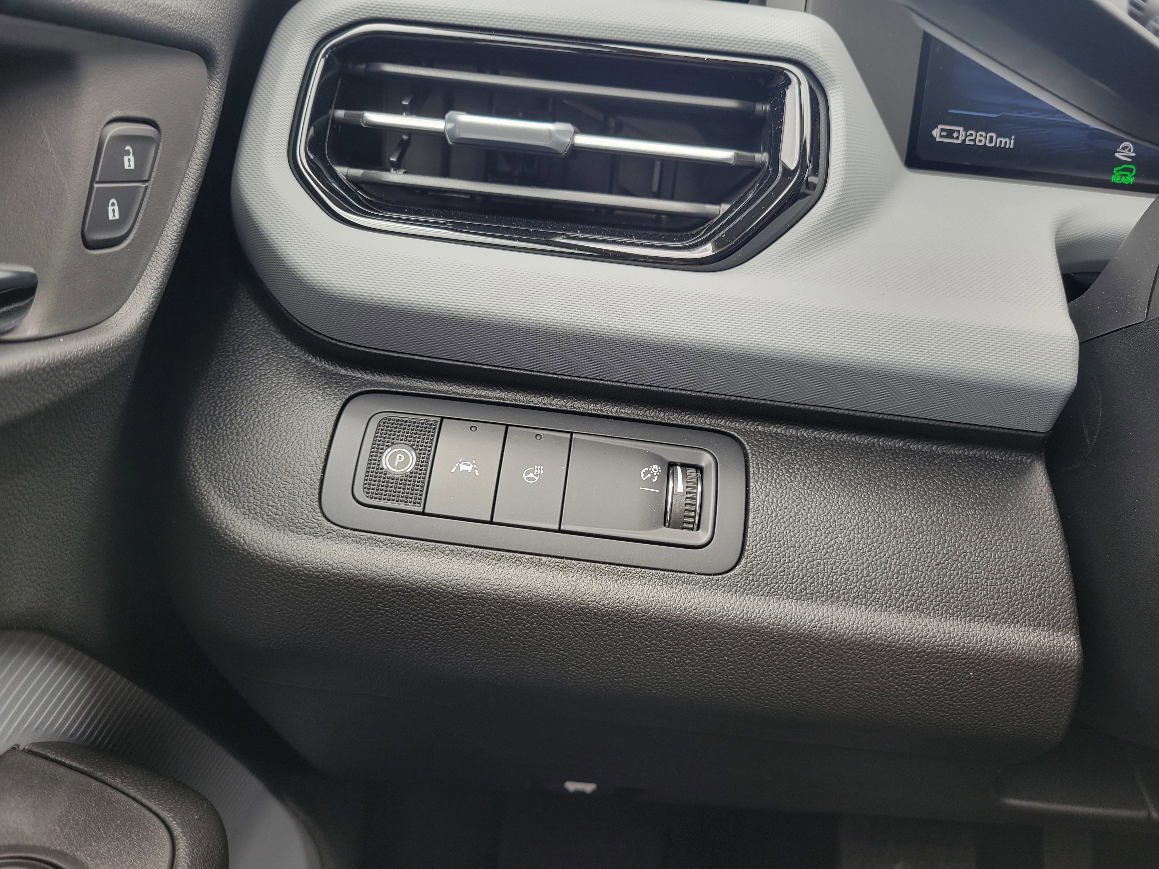 New 2027 Chevrolet Bolt RS w/ Technology Package FWD image 17