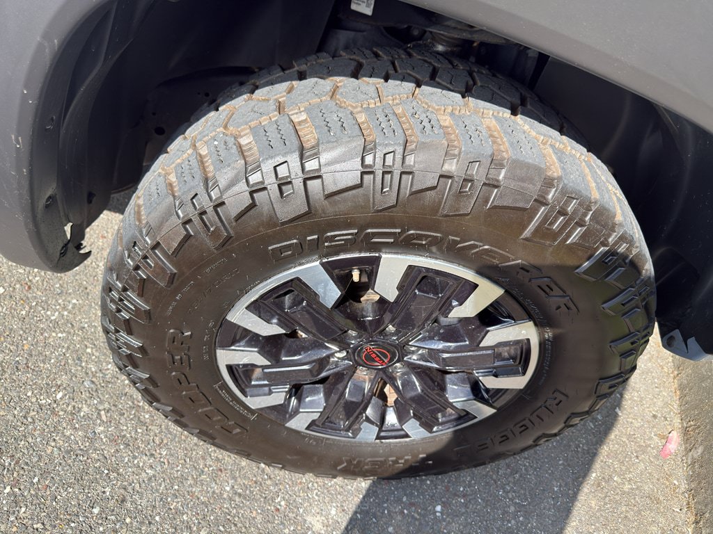 Used 2023 Nissan Frontier PRO-4X w/ Tow Package AWD/4WD image 3
