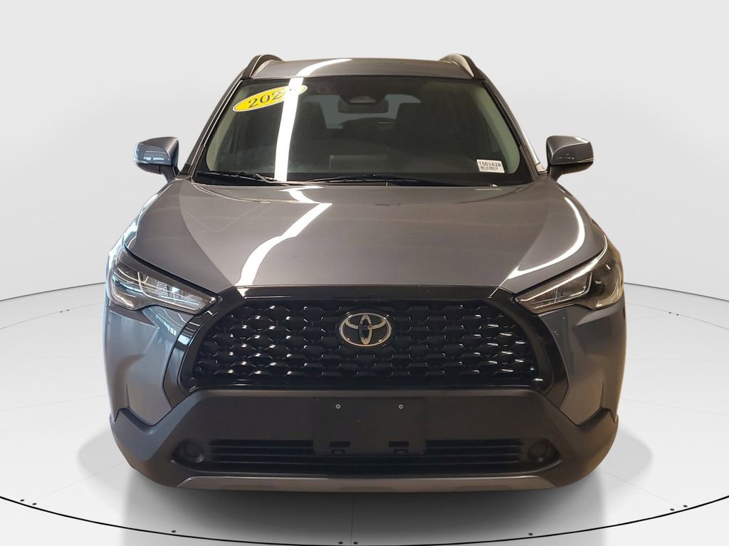 Certified 2024 Toyota Corolla Cross LE image 2
