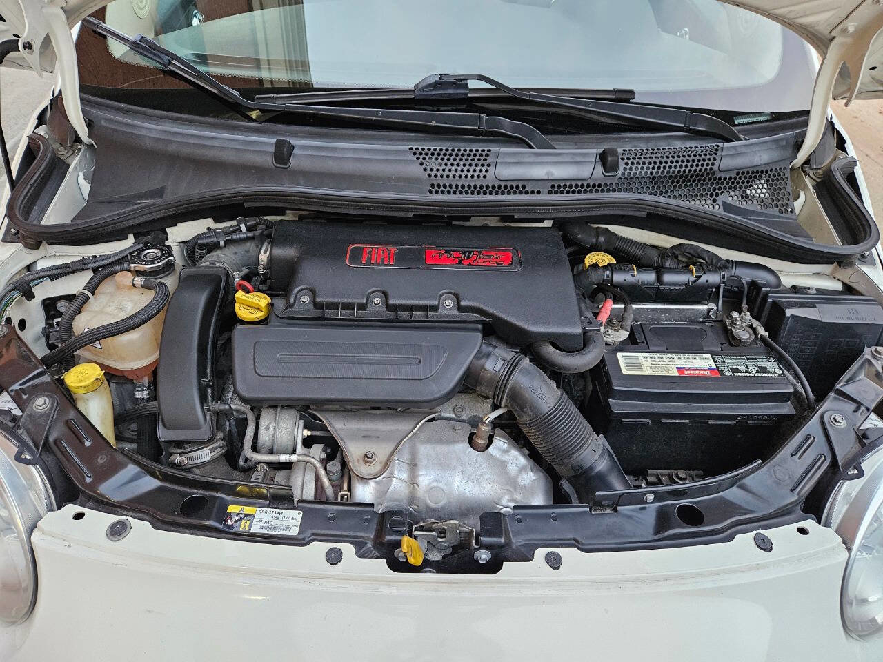 Used 2018 FIAT 500 Lounge image 23