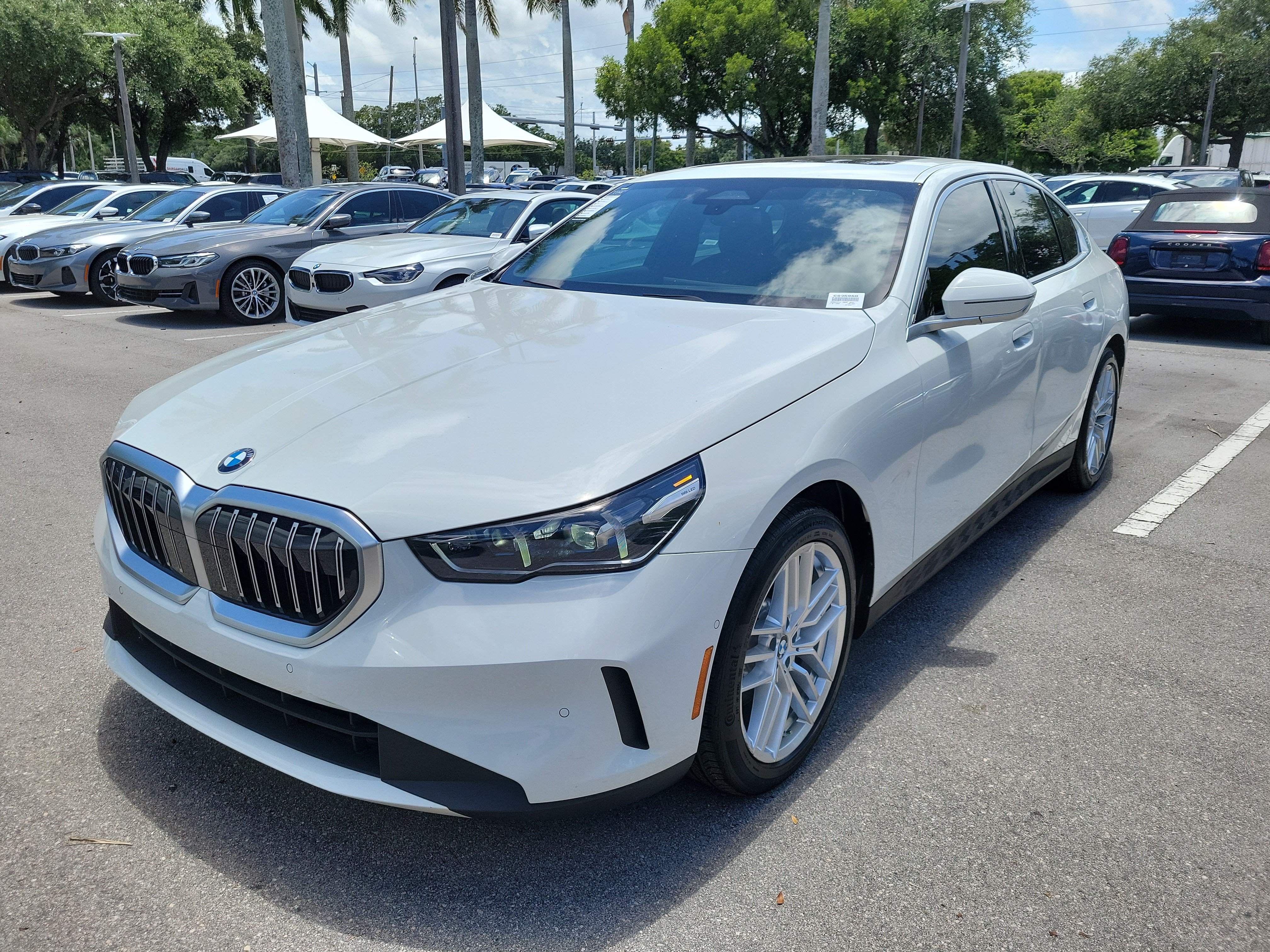 Used 2024 BMW 530i w/ Convenience Package RWD image 10