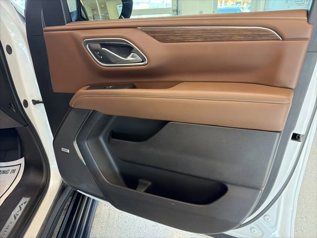 Used 2024 Chevrolet Suburban High Country w/ Advanced Technology Package image 51