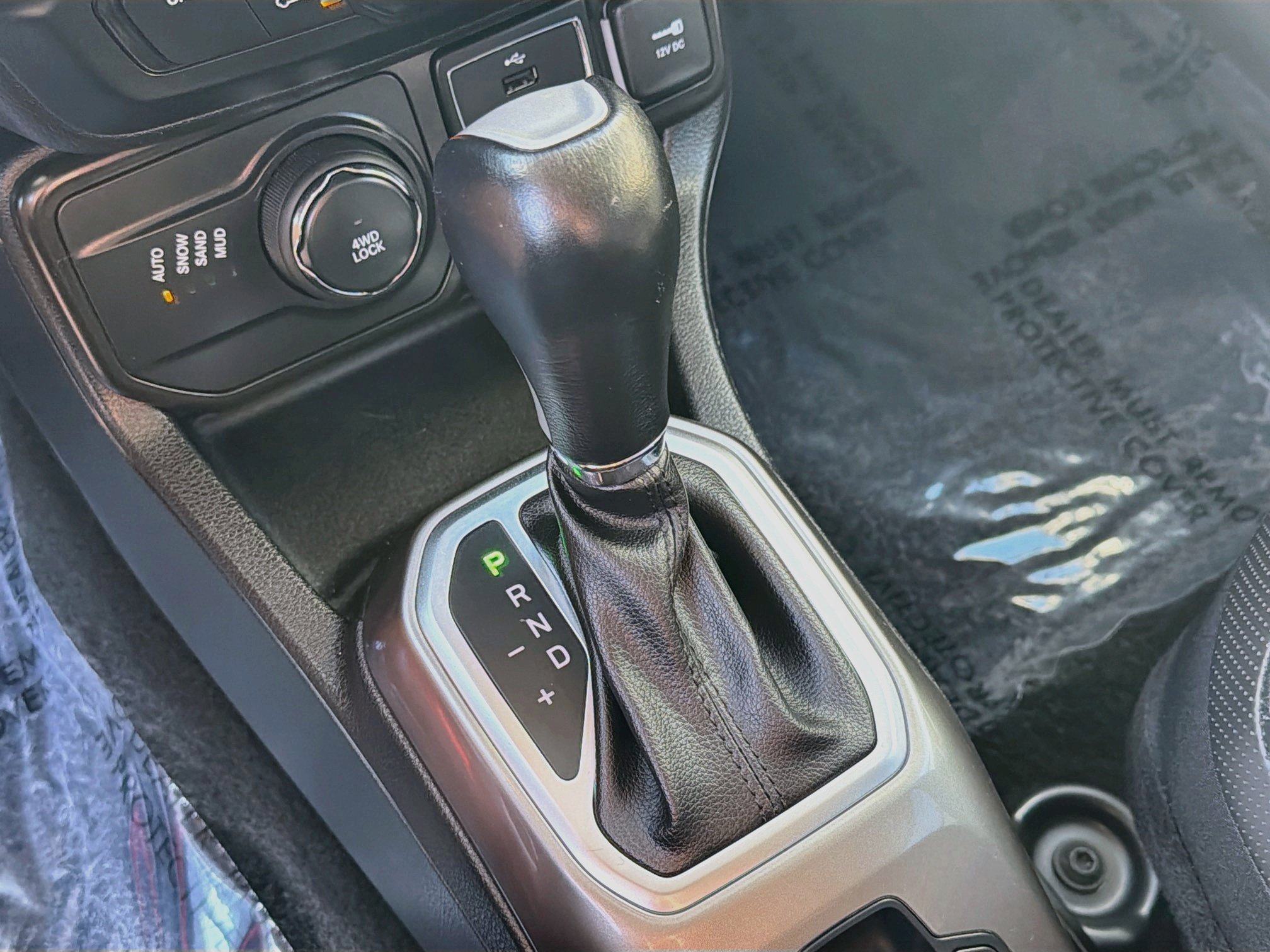 Used 2020 Jeep Renegade Limited AWD/4WD image 23