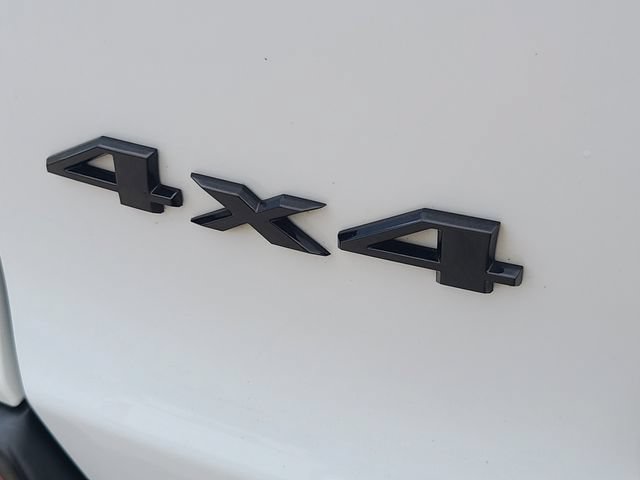 Used 2023 Jeep Cherokee Altitude Lux AWD/4WD image 10