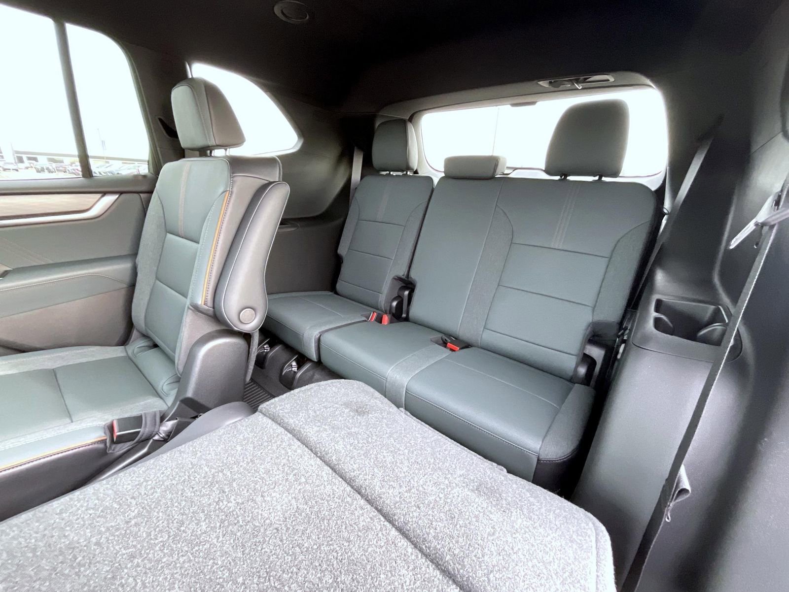 New 2026 GMC Acadia AT4 w/ Luxury Package image 20