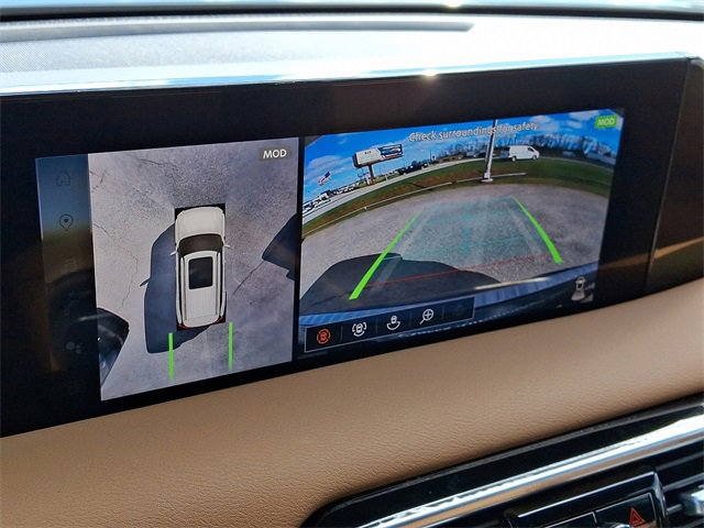 New 2025 Nissan Armada SL w/ Captain's Chari Seat Package image 4