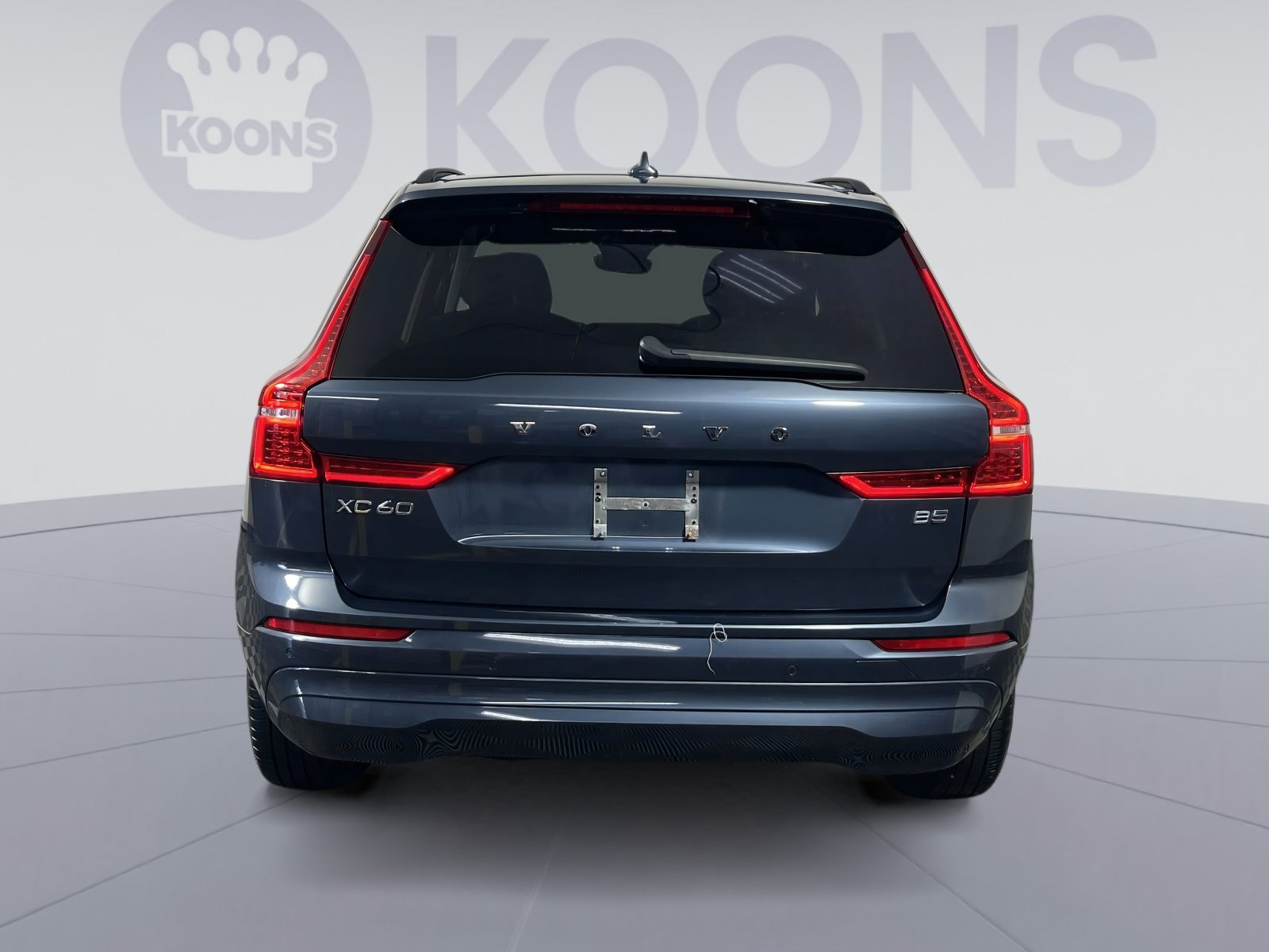 Used 2022 Volvo XC60 B5 Momentum w/ Climate Package FWD image 10