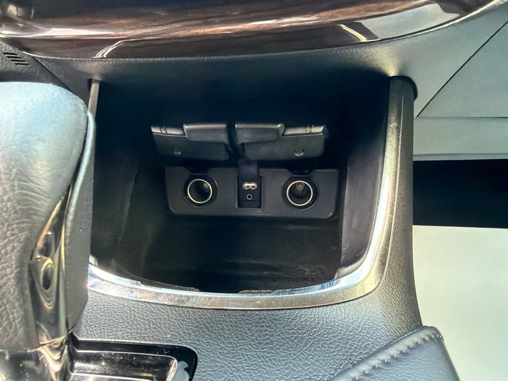 Used 2013 Toyota Avalon XLE FWD image 21
