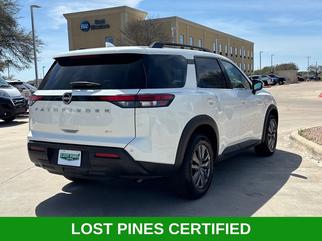 Used 2024 Nissan Pathfinder SV image 4