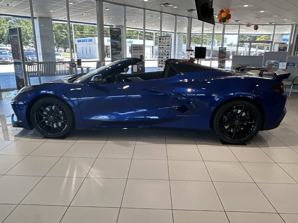 New 2027 Chevrolet Corvette Stingray Convertible w/ Z51 Performance Package RWD image 2