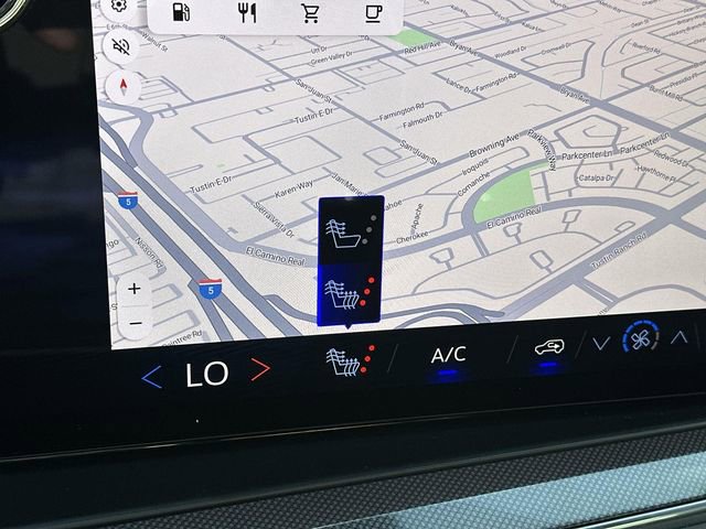 Used 2025 Chevrolet Suburban RST image 39