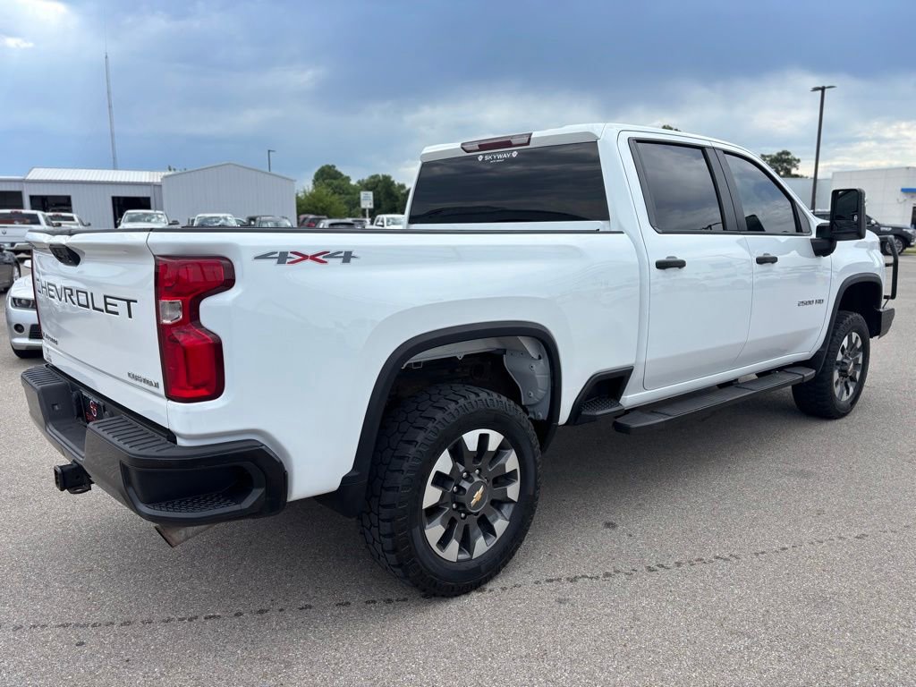 Used 2021 Chevrolet Silverado 2500 Custom w/ Custom Value Package AWD/4WD image 4