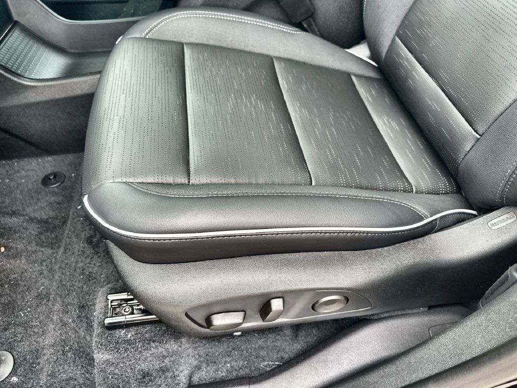 New 2026 Buick Enclave Sport Touring w/ Power Package FWD image 25