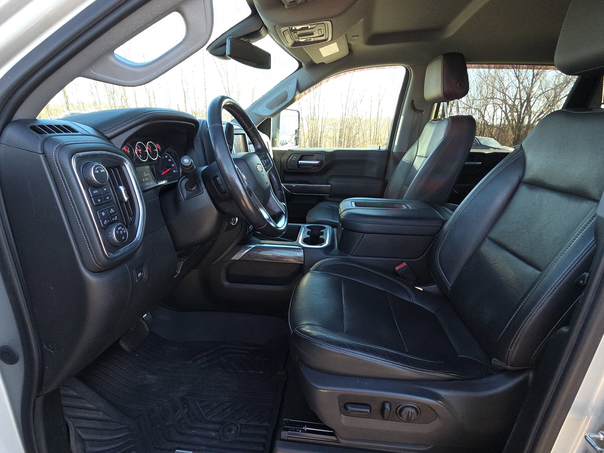Used 2020 Chevrolet Silverado 2500 LTZ w/ LTZ Plus Package image 16