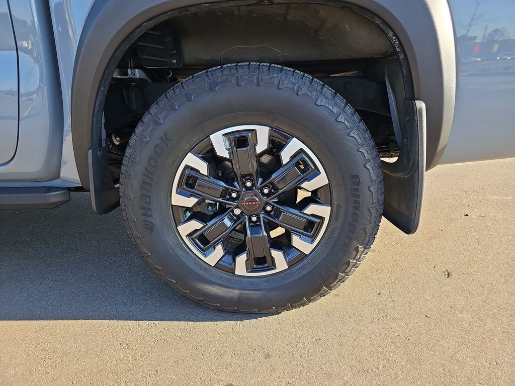 Used 2024 Nissan Frontier PRO-4X w/ Off-Road Protection Package image 29