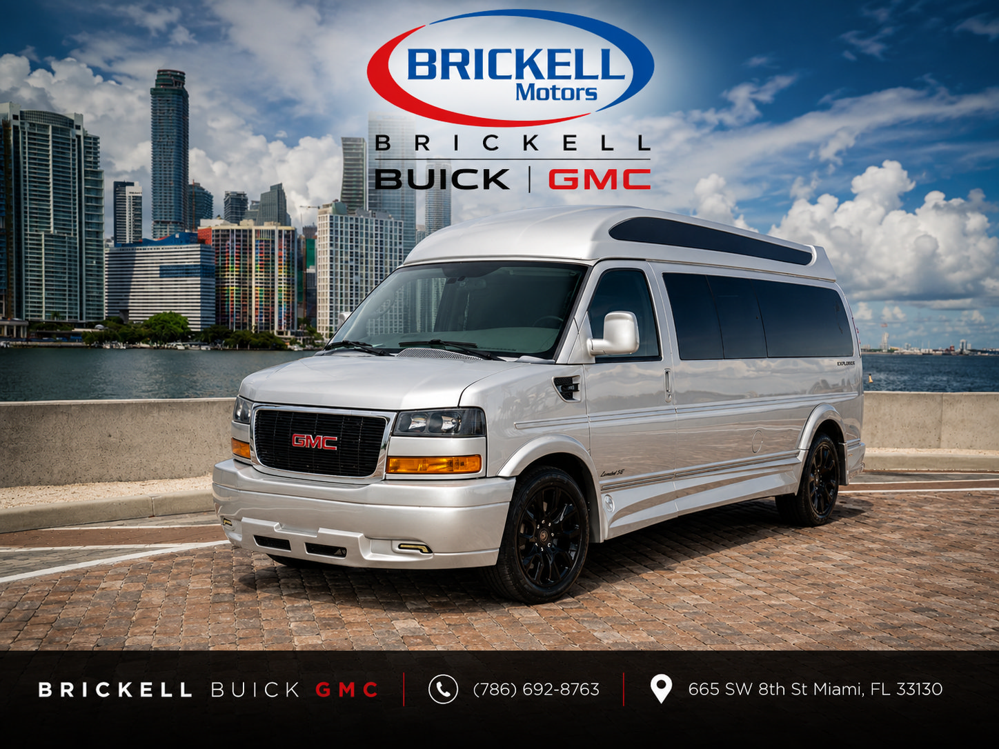 Used 2022 GMC Savana 2500 Extended RWD image 1