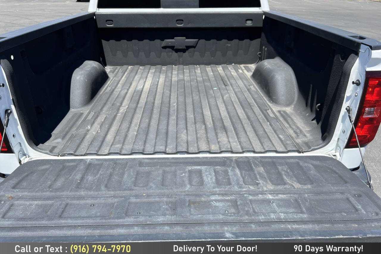 Used 2017 Chevrolet Silverado 1500 LT w/ All Star Edition AWD/4WD image 14