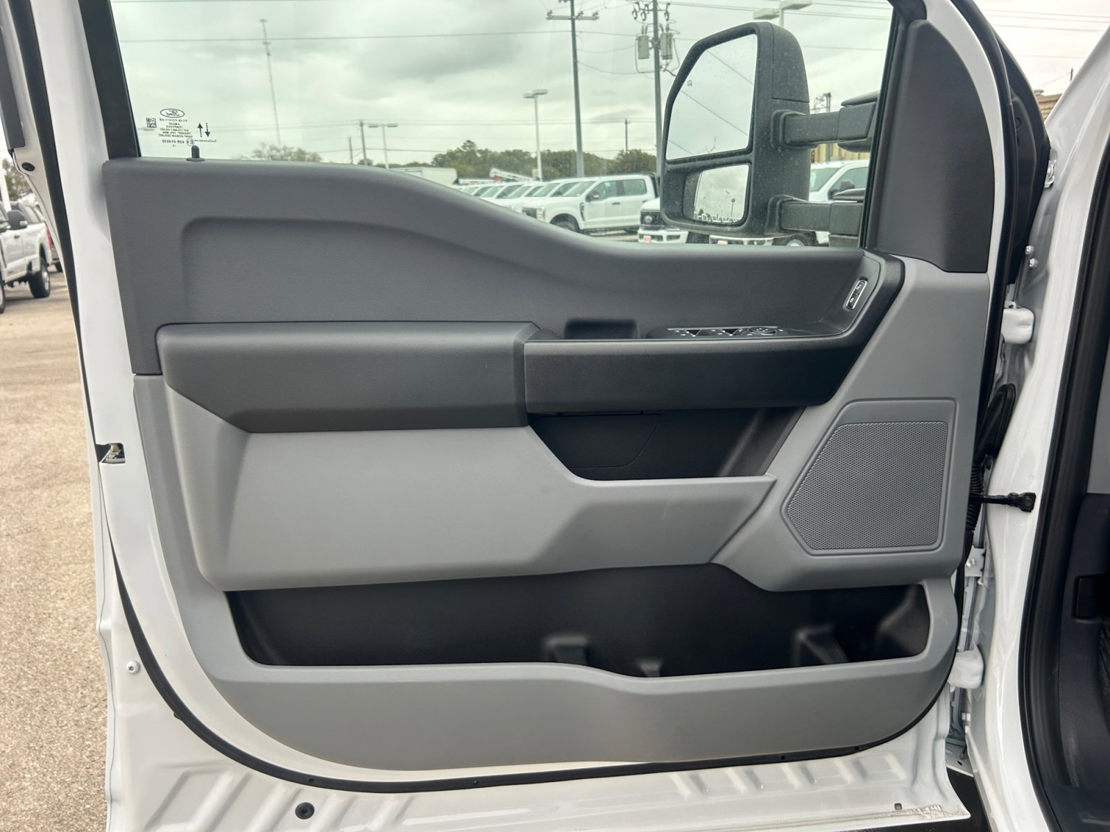 New 2026 Ford F550 4x4 Crew Cab image 19