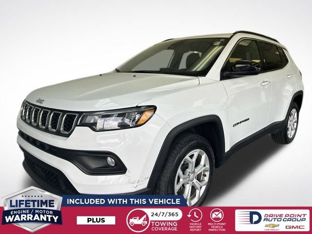 Used 2024 Jeep Compass Latitude AWD/4WD image 4