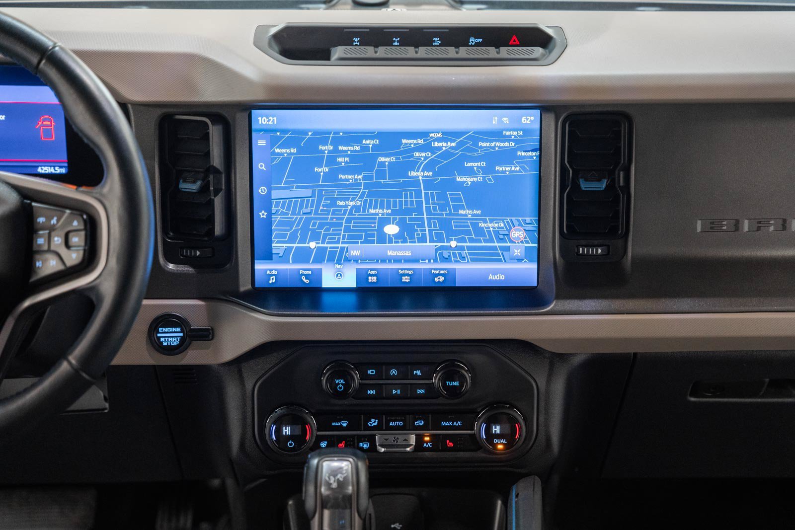 Used 2024 Ford Bronco Wildtrak AWD/4WD image 19