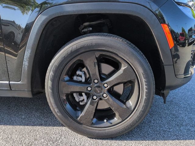 Certified 2022 Jeep Grand Cherokee L Laredo RWD image 10