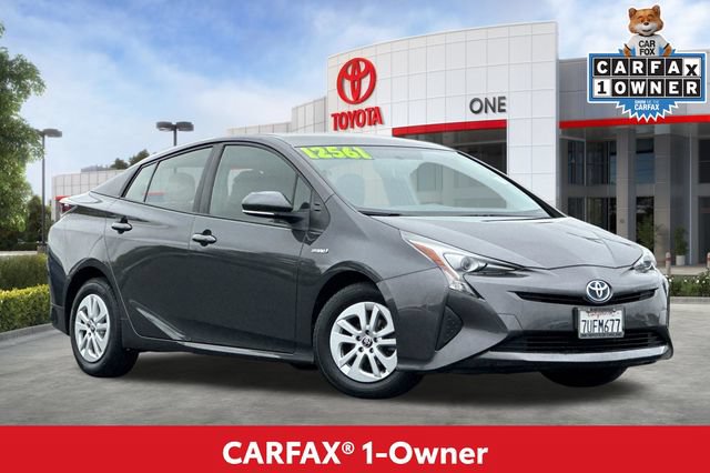 Used 2016 Toyota Prius Two FWD image 2