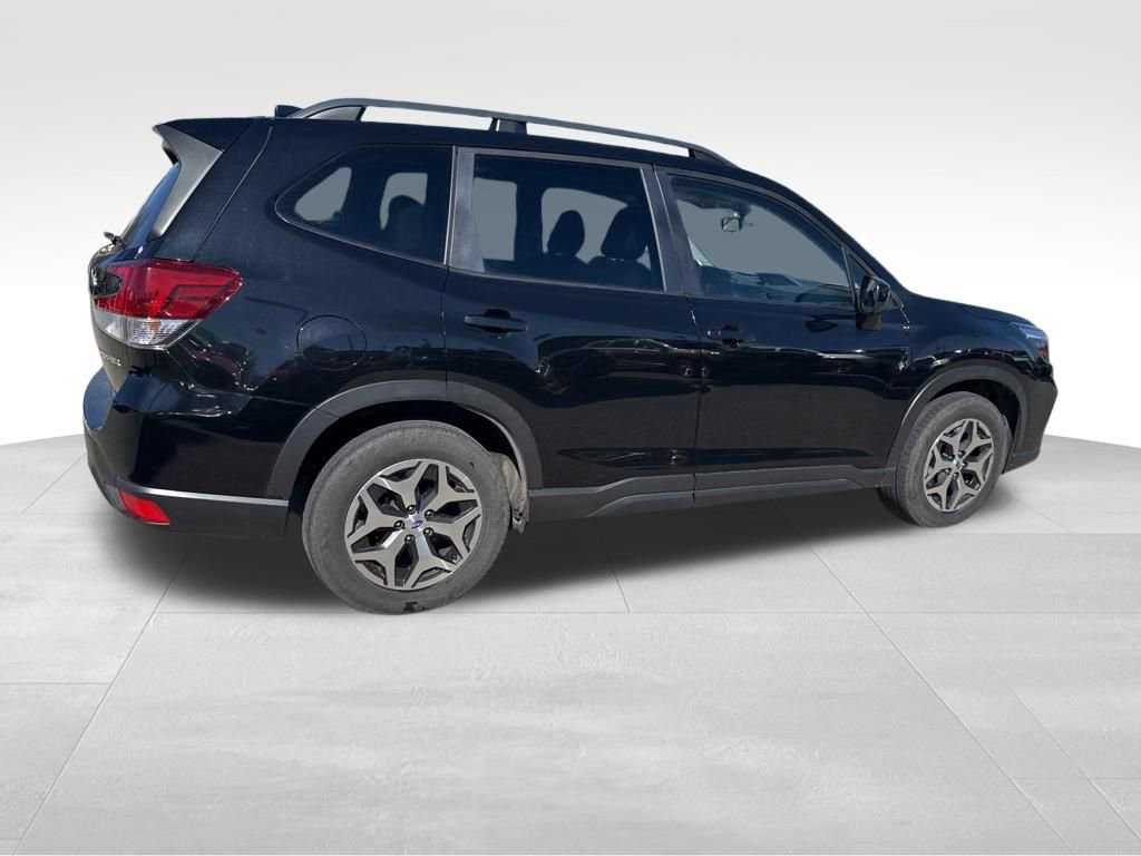 Used 2021 Subaru Forester Premium image 32